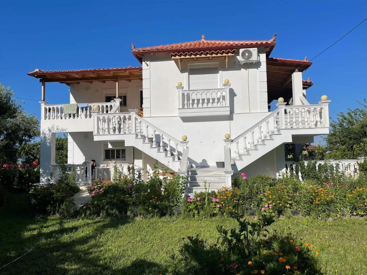 Helen Apartments Lukovë المظهر الخارجي الصورة