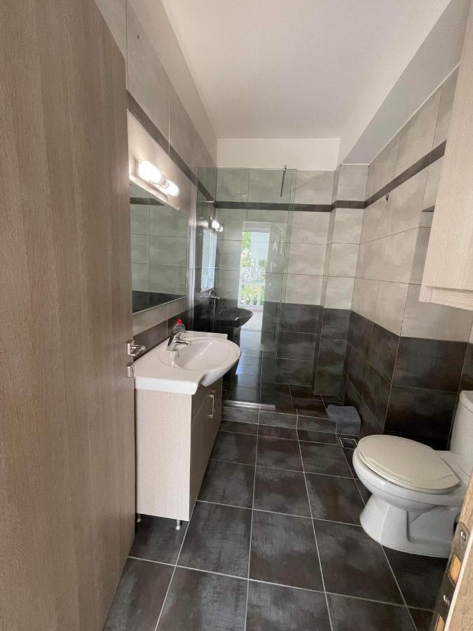 Helen Apartments Lukovë المظهر الخارجي الصورة